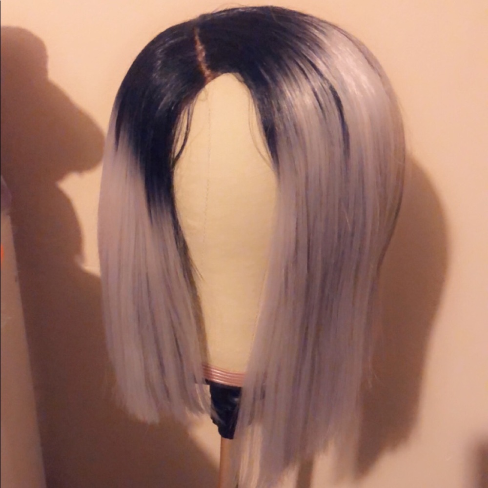 Gray synthetic bob wig
